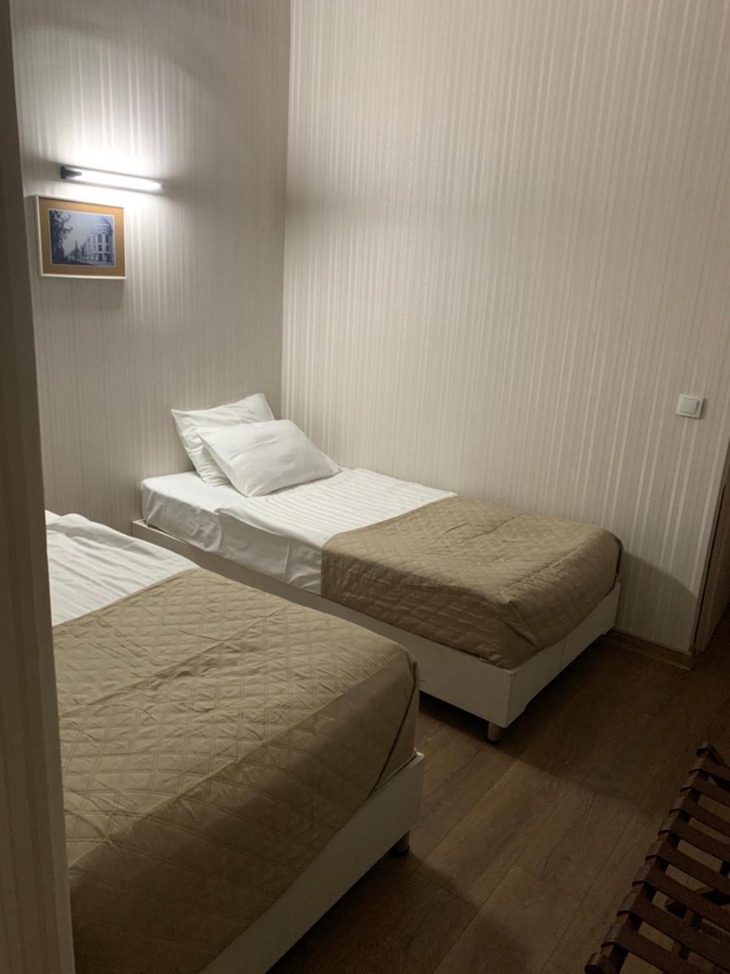 Hotel The Builder 124 Тбилиси Екстериор снимка